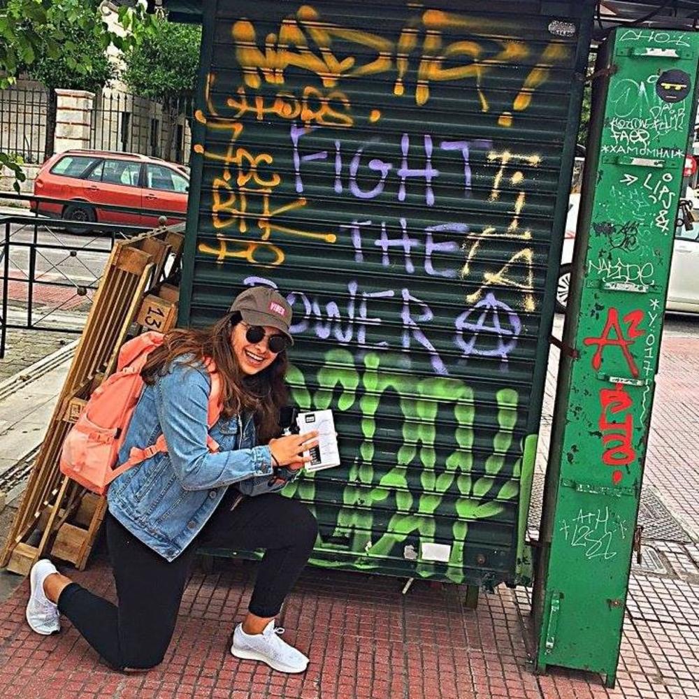 Meet your Posher, Rena